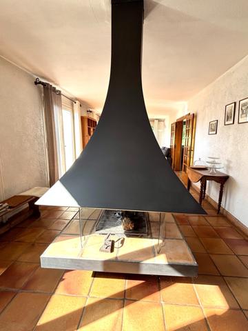 Maison
                                                                                                                                                                                                                                                                                                                        6 pièce(s)                                                                                                                                                                                                          4 chambre(s)                                                                                                                                                                                                          140  m²