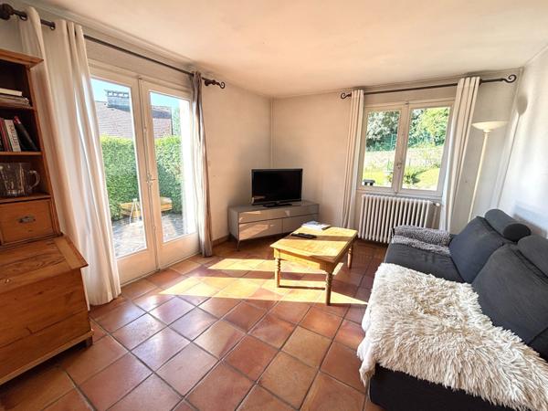 Maison
                                                                                                                                                                                                                                                                                                                        6 pièce(s)                                                                                                                                                                                                          4 chambre(s)                                                                                                                                                                                                          140  m²