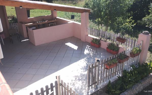 Maison à vendre    4 pièces •  Mison