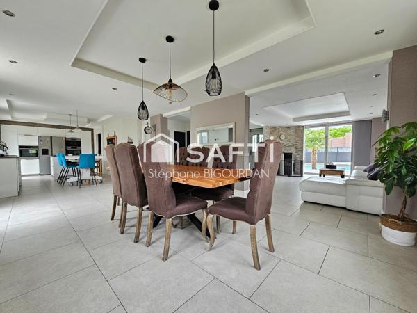 Maison Miserey, 162m², 4ch + 1, rénovée BBC, piscine