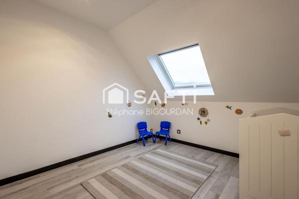 Maison Miserey, 162m², 4ch + 1, rénovée BBC, piscine