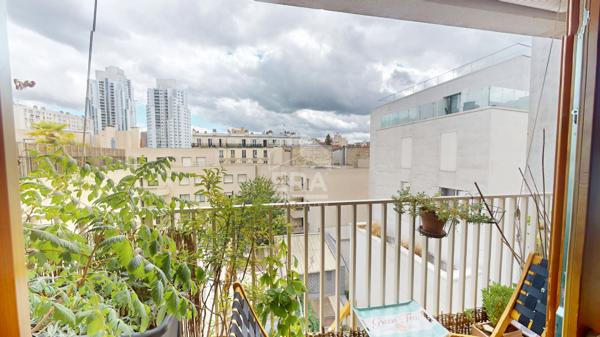 Appartement Paris 3 pièces en dernier étage