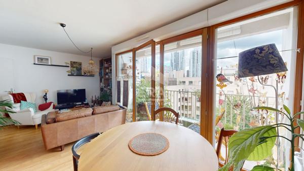 Appartement Paris 3 pièces en dernier étage