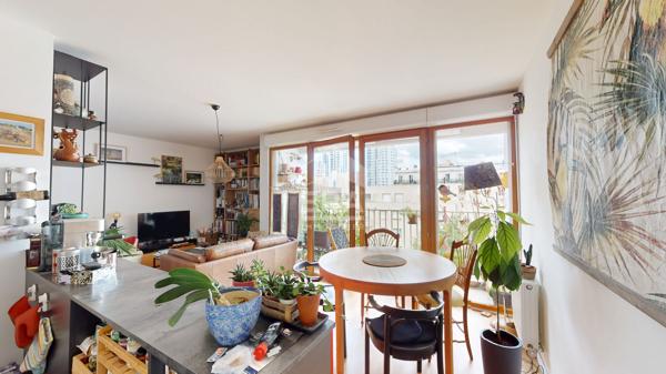 Appartement Paris 3 pièces en dernier étage