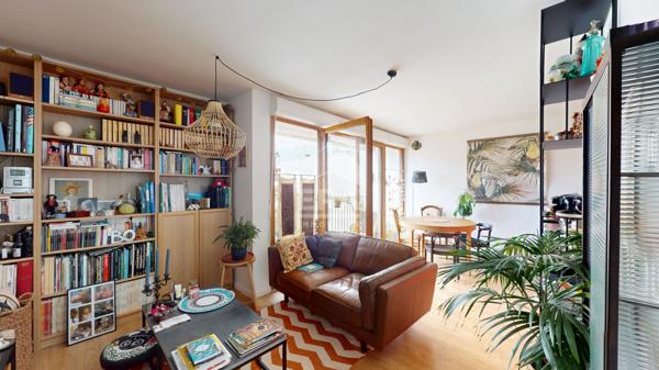 Appartement Paris 3 pièces en dernier étage