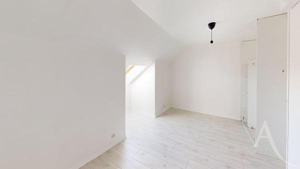 Maison Niherne 6 pièce(s)
