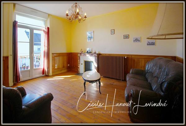 PONTORSON CENTRE. Maison Pierre 265 m². 6 Chbres. Vue Mont-Saint-Michel (possibilité locatif)