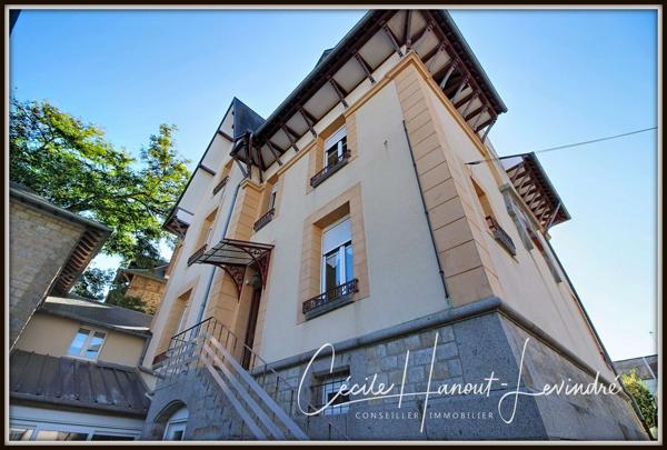 PONTORSON CENTRE. Maison Pierre 265 m². 6 Chbres. Vue Mont-Saint-Michel (possibilité locatif)