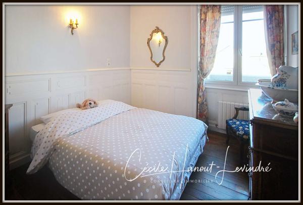 PONTORSON CENTRE. Maison Pierre 265 m². 6 Chbres. Vue Mont-Saint-Michel (possibilité locatif)