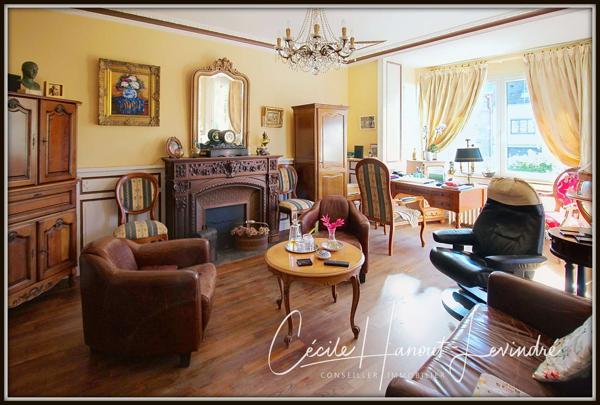 PONTORSON CENTRE. Maison Pierre 265 m². 6 Chbres. Vue Mont-Saint-Michel (possibilité locatif)