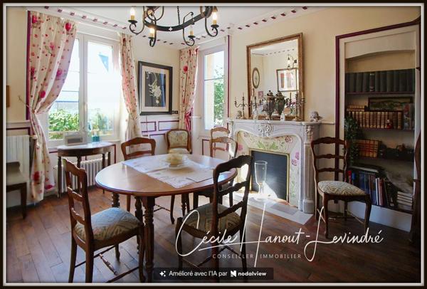 PONTORSON CENTRE. Maison Pierre 265 m². 6 Chbres. Vue Mont-Saint-Michel (possibilité locatif)