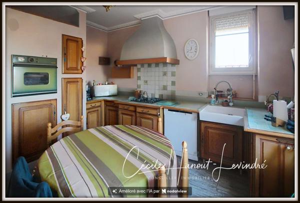 PONTORSON CENTRE. Maison Pierre 265 m². 6 Chbres. Vue Mont-Saint-Michel (possibilité locatif)