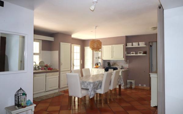 Maison à vendre    6 pièces • 146,30 m2 Auriol