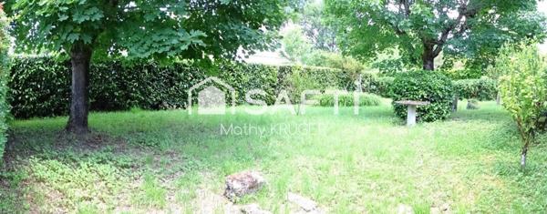 Bâtisse de caractère au cœur du village