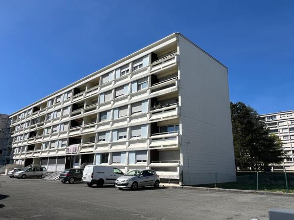Appartement
                                                                                                                                                                                                                                                                                                                        3 pièce(s)                                                                                                                                                                                                          2 chambre(s)                                                                                                                                                                                                          67  m²