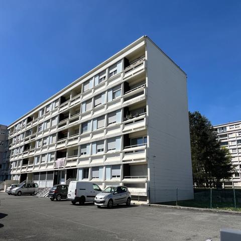 Appartement
                                                                                                                                                                                                                                                                                                                        3 pièce(s)                                                                                                                                                                                                          2 chambre(s)                                                                                                                                                                                                          67  m²