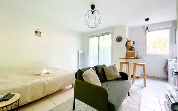Appartement à louer    1 pièce • 26,95 m2 Castelginest