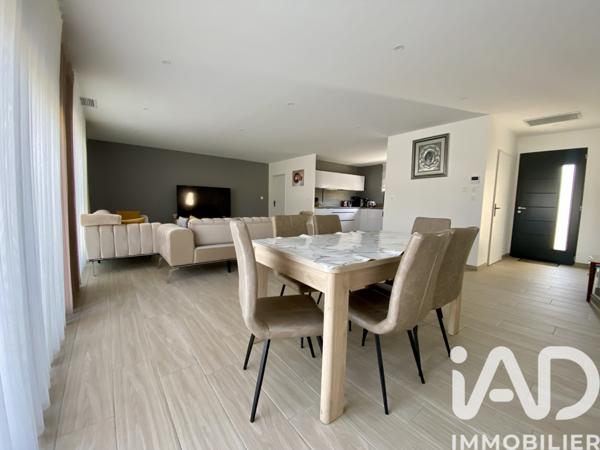 Maison à vendre 4 pièces 126 m² Sallèles-d'Aude