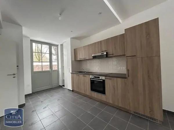 Appartement à louer 4 pièces 81.8m²