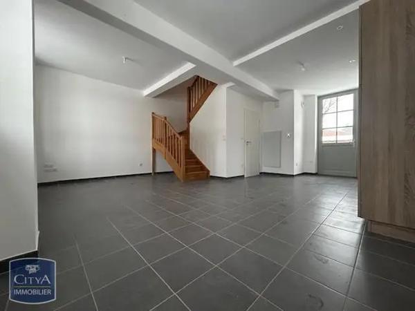 Appartement à louer 4 pièces 81.8m²