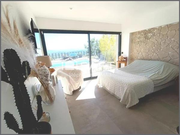 Villa contemporaine T4 de 150 m² - terrain 1908 m²