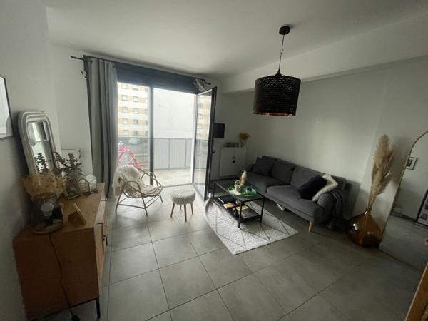 33200 BORDEAUX CAUDERAN- Appartement 2 pièces avec balcon et parking A VENDRE