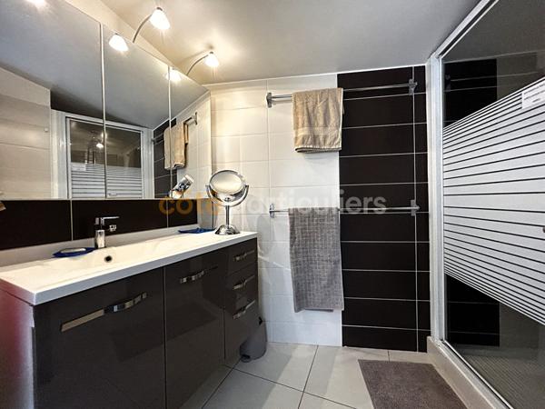 Vente
                Maison95 m² - 4 Pièces -
                    LA TREMBLADE (17390)