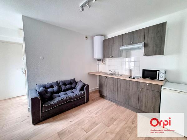 Appartement à louer    2 pièces • 24,63 m2    Montluçon