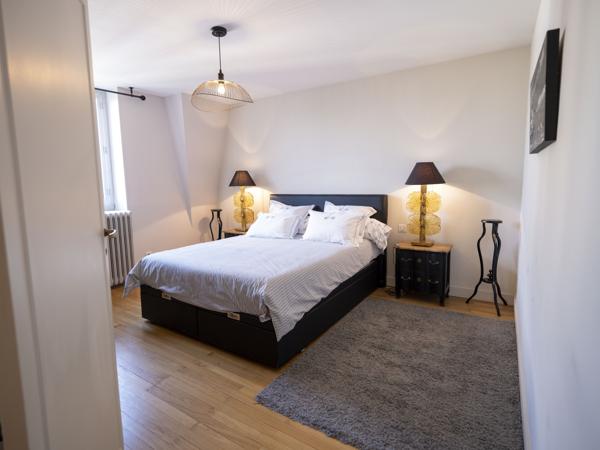 BORDEAUX - HOTEL PARTICULIER 6 CHAMBRES - JARDIN - GARAGE Bordeaux (33000)
