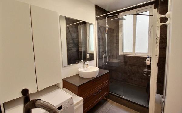 Appartement à vendre    2 pièces • 47 m2 Clichy