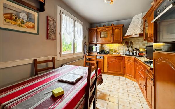 Maison à vendre    6 pièces •  Notre-Dame-de-Sanilhac