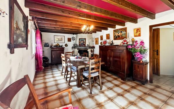 Maison à vendre    6 pièces •  Notre-Dame-de-Sanilhac