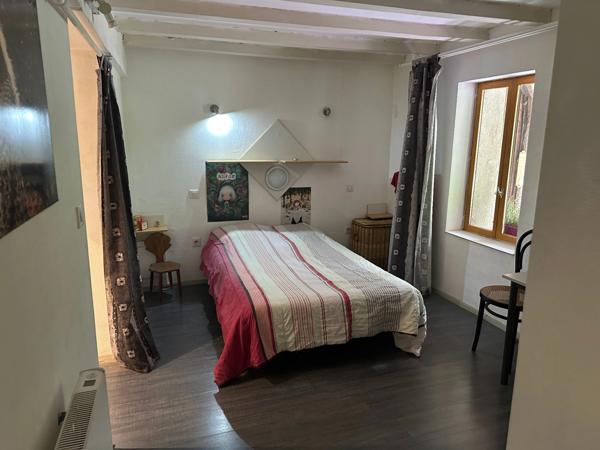 Authentique maison Landaise entierement rénovée avec petite dépendance, ruisseau et mare sur environ 2 Ha