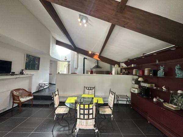 Authentique maison Landaise entierement rénovée avec petite dépendance, ruisseau et mare sur environ 2 Ha