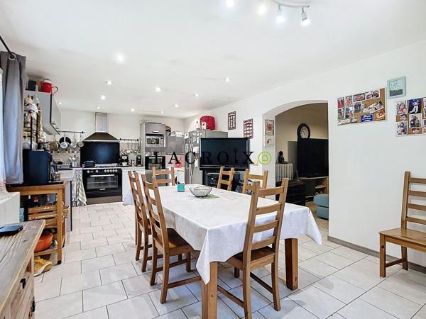 Maison à PERNES LES FONTAINES (84210)