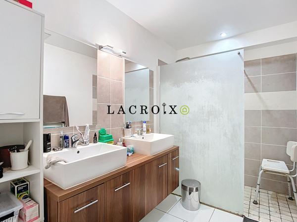 Maison à PERNES LES FONTAINES (84210)