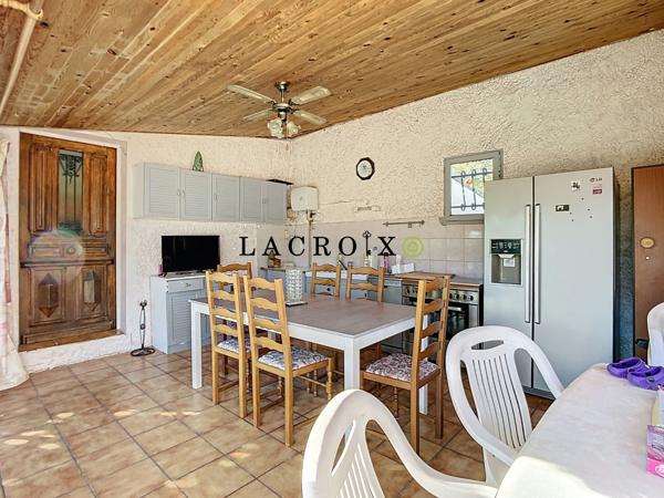 Maison à PERNES LES FONTAINES (84210)