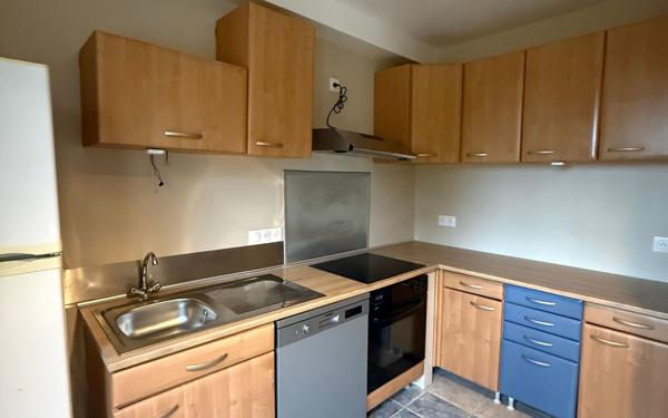 Maison à louer    4 pièces •  Saint-Laurent-des-Vignes