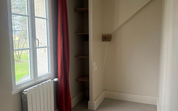 Maison à louer    4 pièces •  Saint-Laurent-des-Vignes