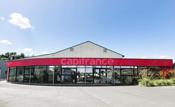 Local artisanal / industriel / commercial / bureaux et showroom à vendre GUINGAMP (22)