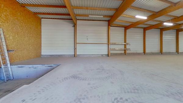 Local artisanal / industriel / commercial / bureaux et showroom à vendre GUINGAMP (22)