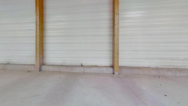 Local artisanal / industriel / commercial / bureaux et showroom à vendre GUINGAMP (22)