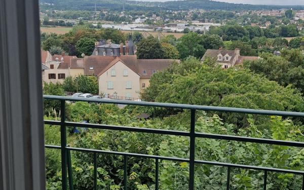 Appartement à louer    2 pièces • 11,30 m2 Triel-sur-Seine