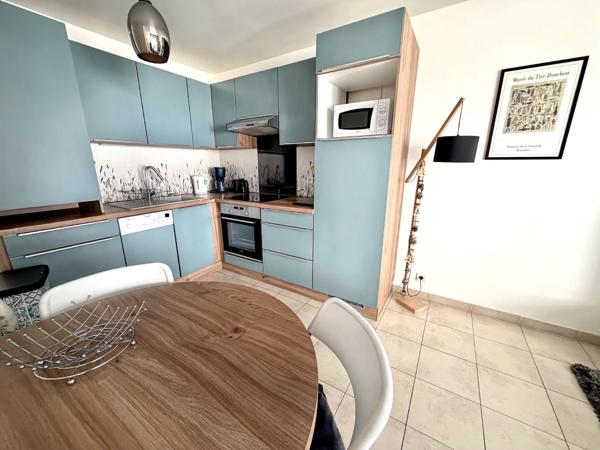 Appartement
                                                                                                                                                                                                                                                                                                                        2 pièce(s)                                                                                                                                                                                                          1 chambre(s)                                                                                                                                                                                                          41.93  m²