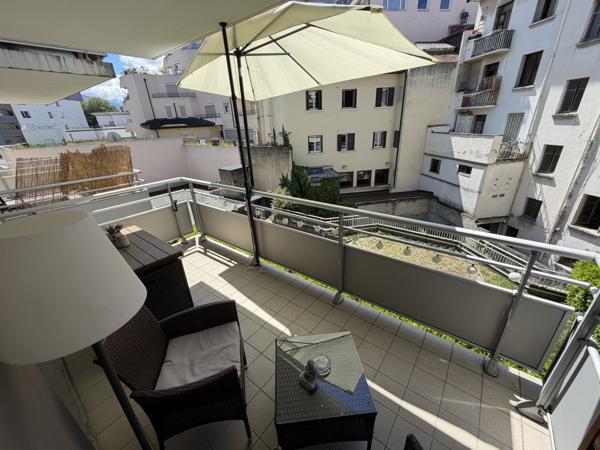 Appartement
                                                                                                                                                                                                                                                                                                                        2 pièce(s)                                                                                                                                                                                                          1 chambre(s)                                                                                                                                                                                                          41.93  m²