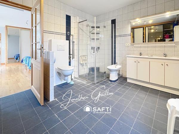 Grande Maison Familiale