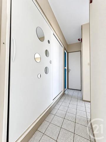 Appartement F4 à vendre  4 pièces - 66,15 m 2   CONFLANS STE HONORINE  - 78