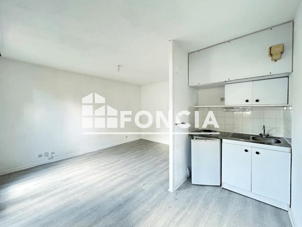 Location Studio 23.87 m² - 93-99 RUE CHARLES LEGENDRE Limoges 87000