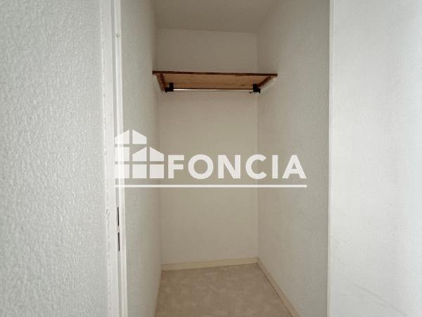 Location Studio 23.87 m² - 93-99 RUE CHARLES LEGENDRE Limoges 87000