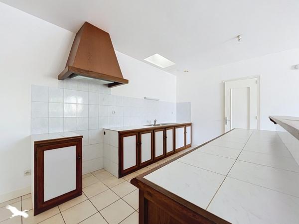 Maison 192 240 € Monnaie 4 p 92 m² DPE D